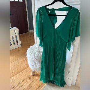 Club Monaco “zorbina” elegant empire waist dress in emerald green XS /00